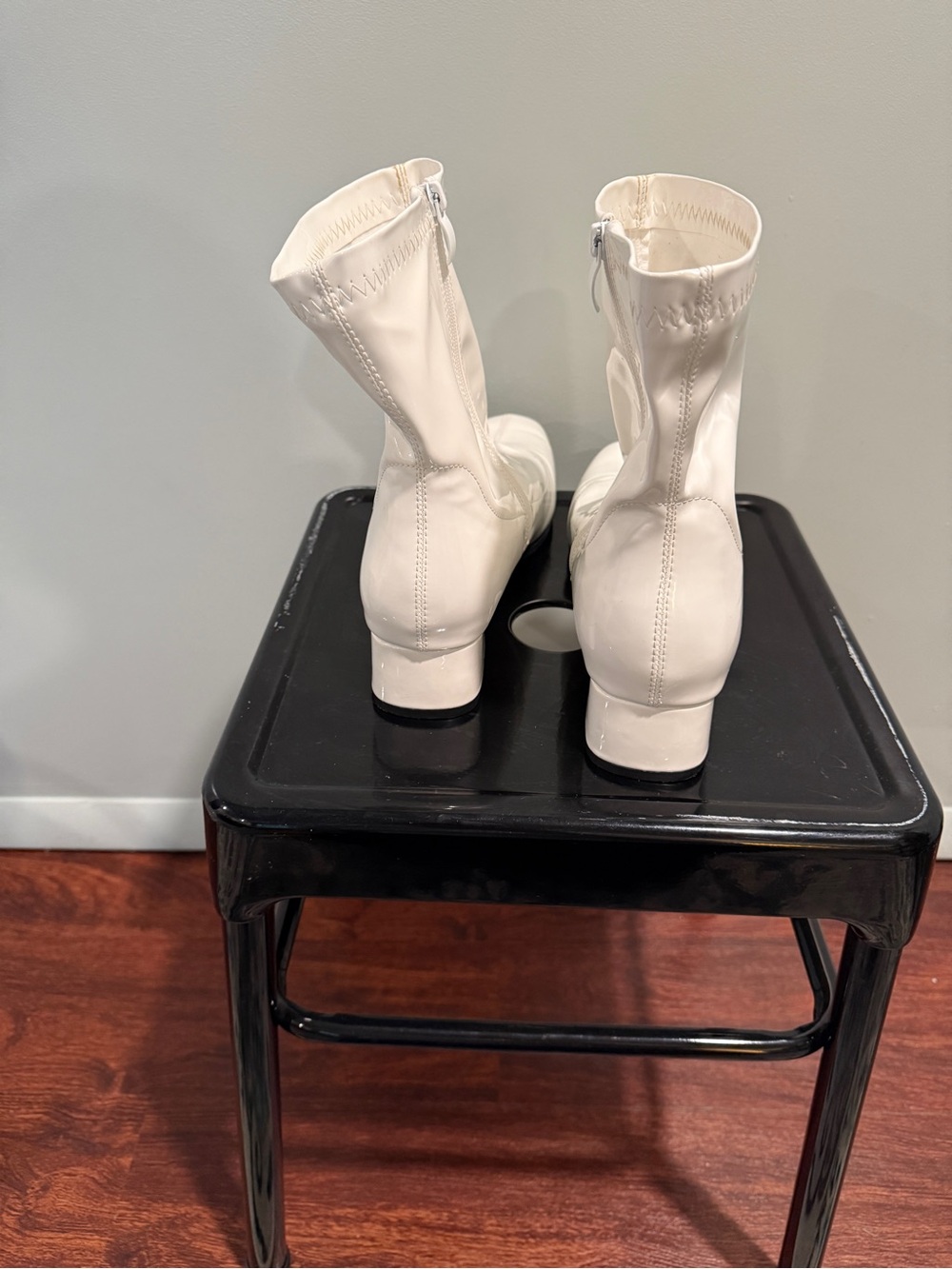 White Go-Go Ankle Boots - Picture 4 of 5